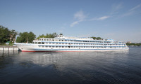 MS Surikov